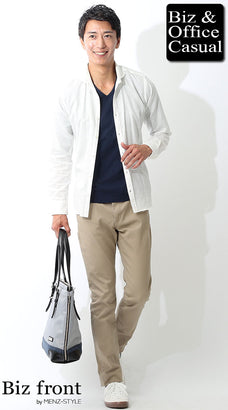 シャツと無地Tシャツのコーデ例