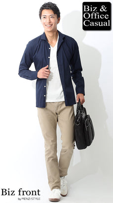 シャツと無地Tシャツのコーデ例