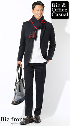 マフラーとスーツのコーディネート例