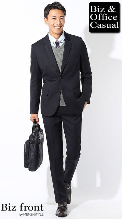 ネイビースーツに埋もれないグレーセーターコーデ