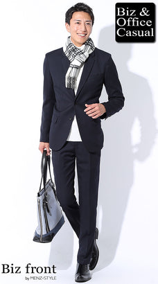 マフラーとスーツのコーディネート例