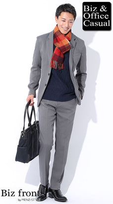 グレースーツに合うマフラーのコーデ例