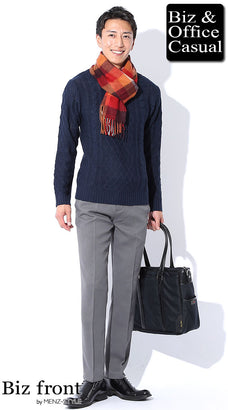 マフラーとセーターのコーディネート例