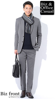 マフラーとスーツのコーディネート例