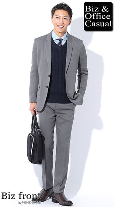 グレースーツと紺・ネイビーニットセーター・カーディガンのコーデ例