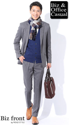 グレースーツに合うライトブラウン・キャメルの靴のコーデ例