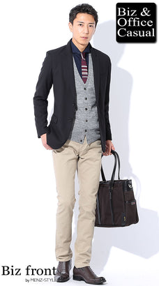 ウール黒テーラードジャケットのコーデ例