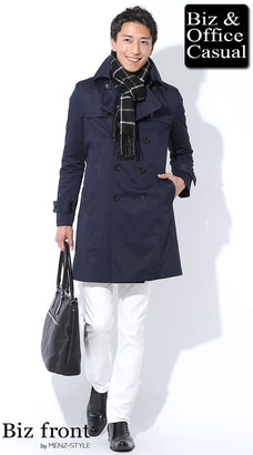 コートと白パンツのコーデ例