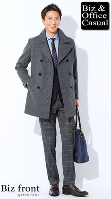 グレーコートのコーデ例