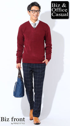 チェックパンツに合うニットセーター・カーディガンのコーデ例