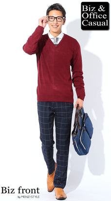 シャツとニットセーターのコーデ例