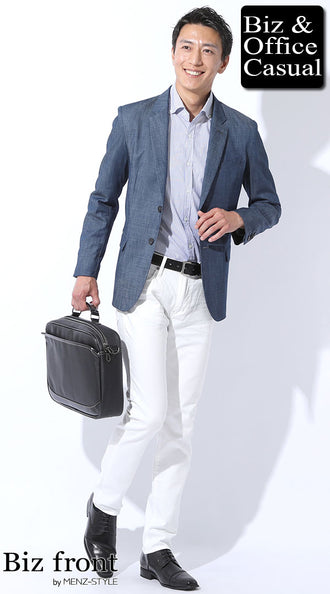 シャツに合うと白パンツ（タックイン）のコーデ例