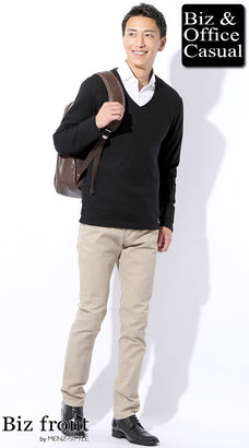 秋冬のベージュパンツコーデ例