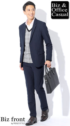 ボタンダウンシャツとスーツのコーディネート