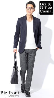 カジュアルな私服ジャケパンコーデ例