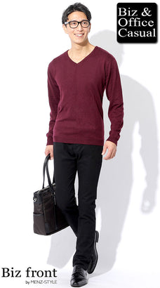 黒｜スキニーパンツ・細身のスリムパンツとニットのコーデ例