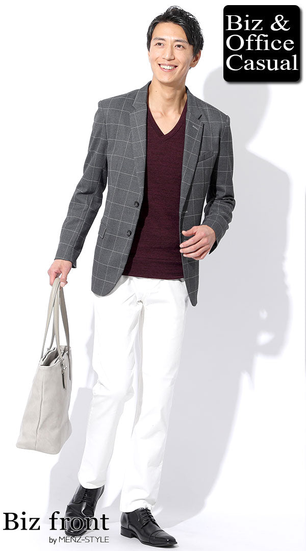 グレーチェックテーラードジャケット×ワインレッドVネックセーター×白パンツ　biz18-19aw_7187