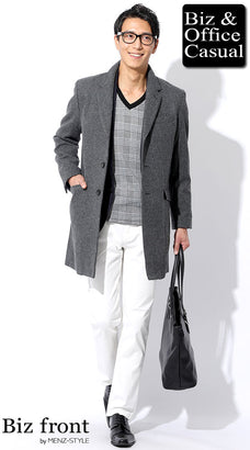 グレーコートのコーデ例