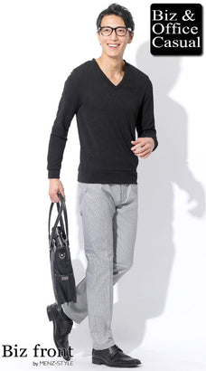 秋冬の黒Tシャツコーデ例