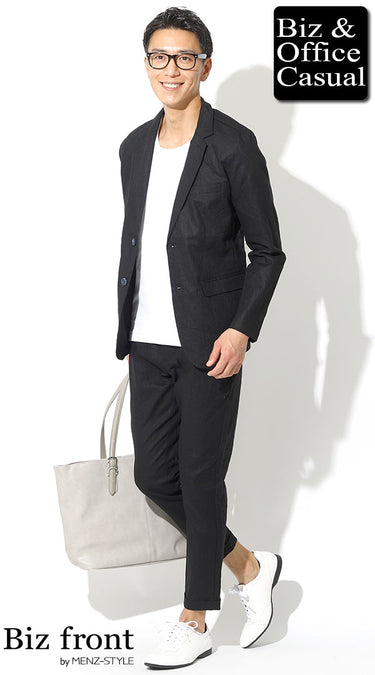 大人の男性のセットアップ×スニーカーコーデ