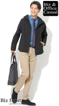 パーカーとデニムシャツの重ね着コーデ例