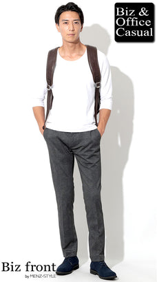 スラックスとtシャツのメンズコーデ例