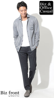 50代ぽっちゃり男性におすすめのストライプシャツ×白カットソー×ネイビースラックスのリラックスコーデ