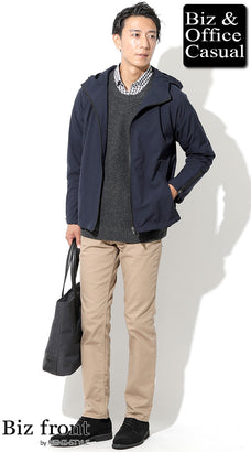 冬のベージュパンツコーディネート例