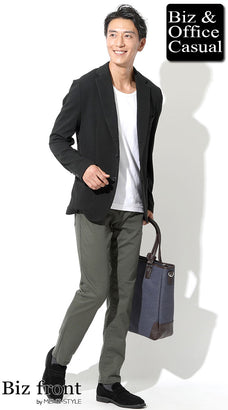 オリーブグリーン（カーキ）のチノパンのメンズコーデ例