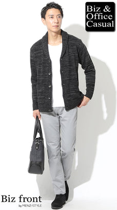 グレー｜スキニーパンツ・細身のスリムパンツとニットのコーデ例