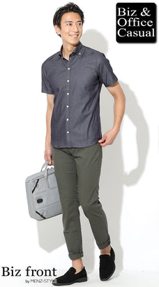 オリーブグリーン（カーキ）のチノパンのメンズコーデ例