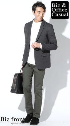 ジャケットとハイネック・モックネックニットセーターのコーデ例