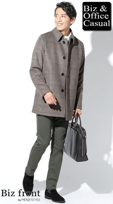 チェック柄ステンカラーコートのカジュアルコーデ例