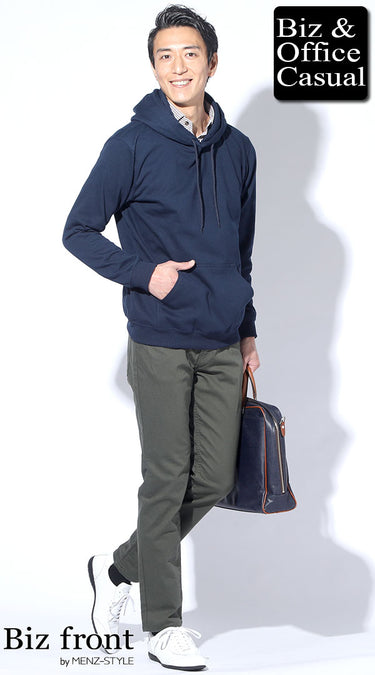 春のカーキパンツコーデ例