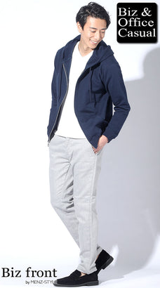 50代ぽっちゃり男性におすすめのネイビースウェットパーカー×グレースウェットパンツの知的リラックスコーデ