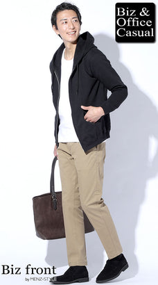 スラックスとtシャツのメンズコーデ例