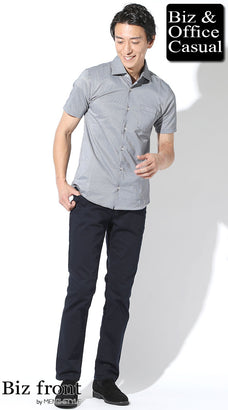 50代ぽっちゃり男性におすすめのネイビーストライプシャツ×ネイビーチノパンの統一感コーデ