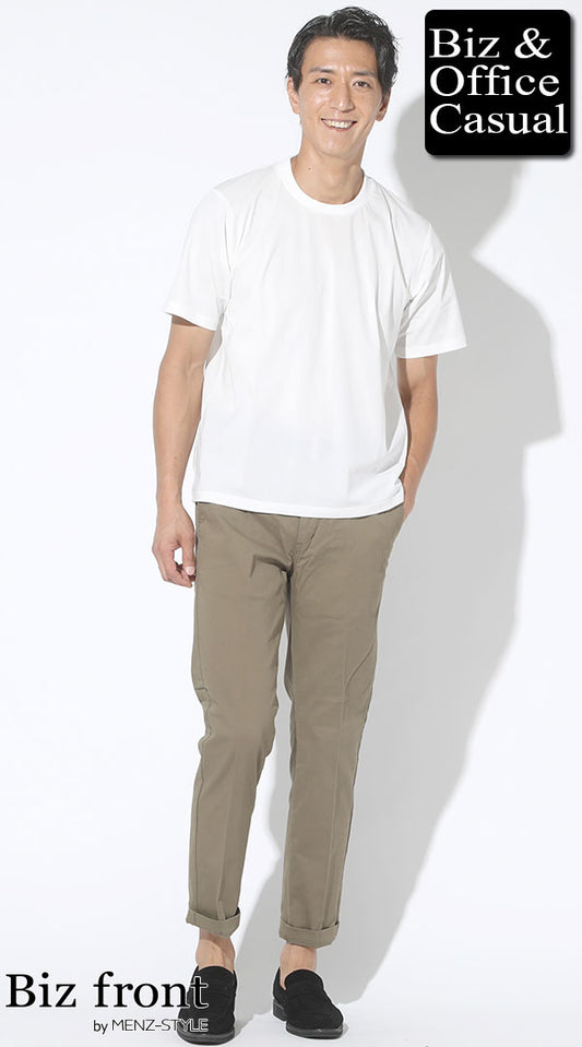 白バックハイネック半袖Tシャツ×カーキテーパードスラックスチノパン　biz21ss_8317