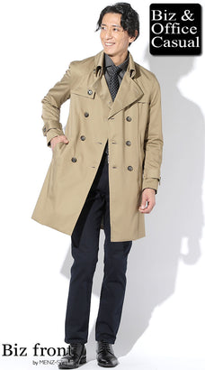 ホテル忘年会におすすめのトレンチコートコーデ｜ベージュトレンチコート×デニムシャツ