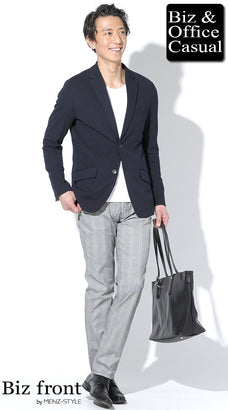 夏に涼しい薄手ズボンのメンズコーデ例