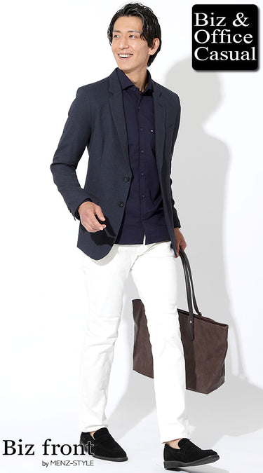 白のジーンズとテーラードジャケットのコーデ例