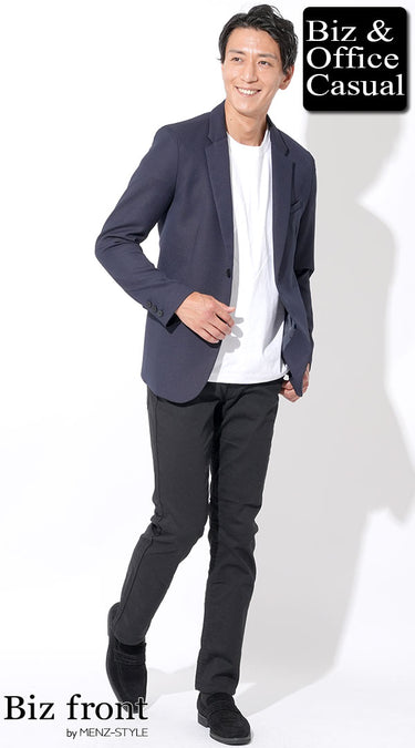 ネイビージャケット✕黒パンツコーデ例