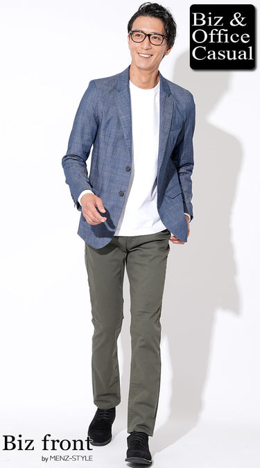 春のカーキパンツコーデ例