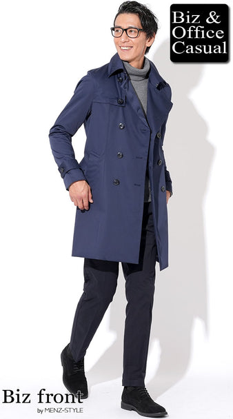 コートとタイトフィットタートルネックニットのコーデ