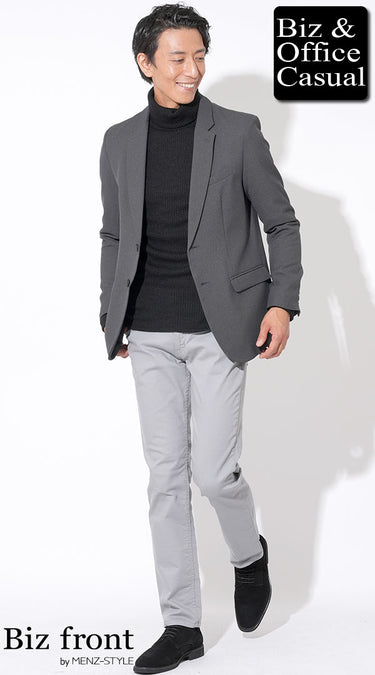 リブニットをインナーに合わせた大人っぽいコーデ