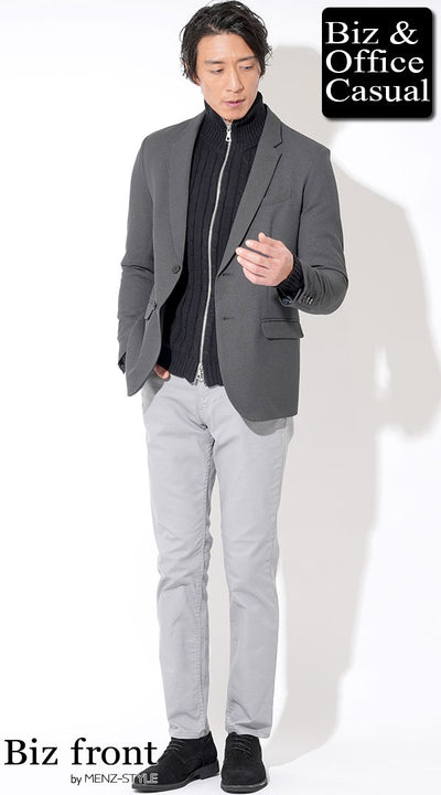 チャコールグレーテーラードジャケット×黒ニットアウター×グレースリムパンツ