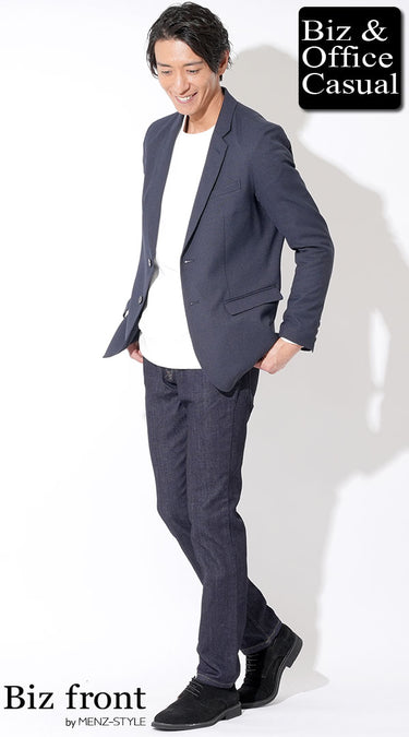 ネイビージャケット×黒スエードシューズコーデ例