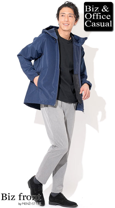 ライトグレーパンツ×パーカーの春メンズコーデ