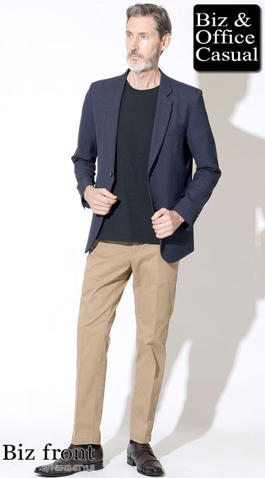 ネイビー×明るいベージュパンツの実際のコーデ例