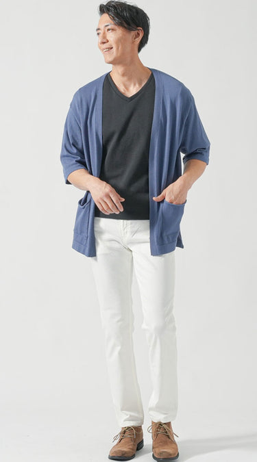 ショートブーツ×白パンツのメンズコーデ